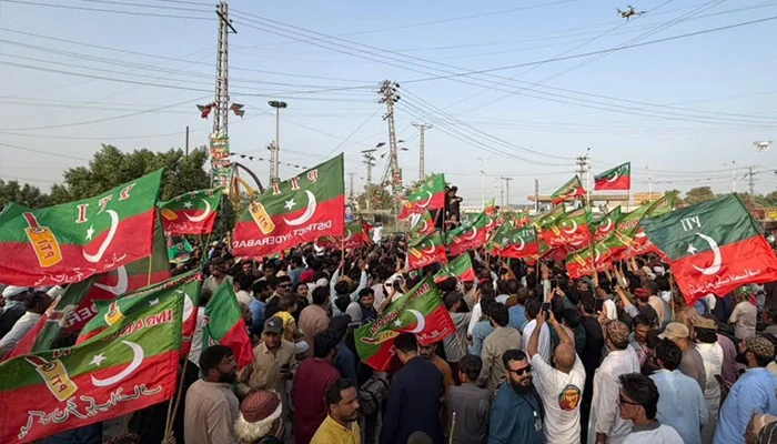 تیاری ناکافی ہے،27 ستمبر کو لانگ مارچ ملتوی کیا جائے، پی ٹی آئی ارکان کی پارٹی قیادت سے درخواست